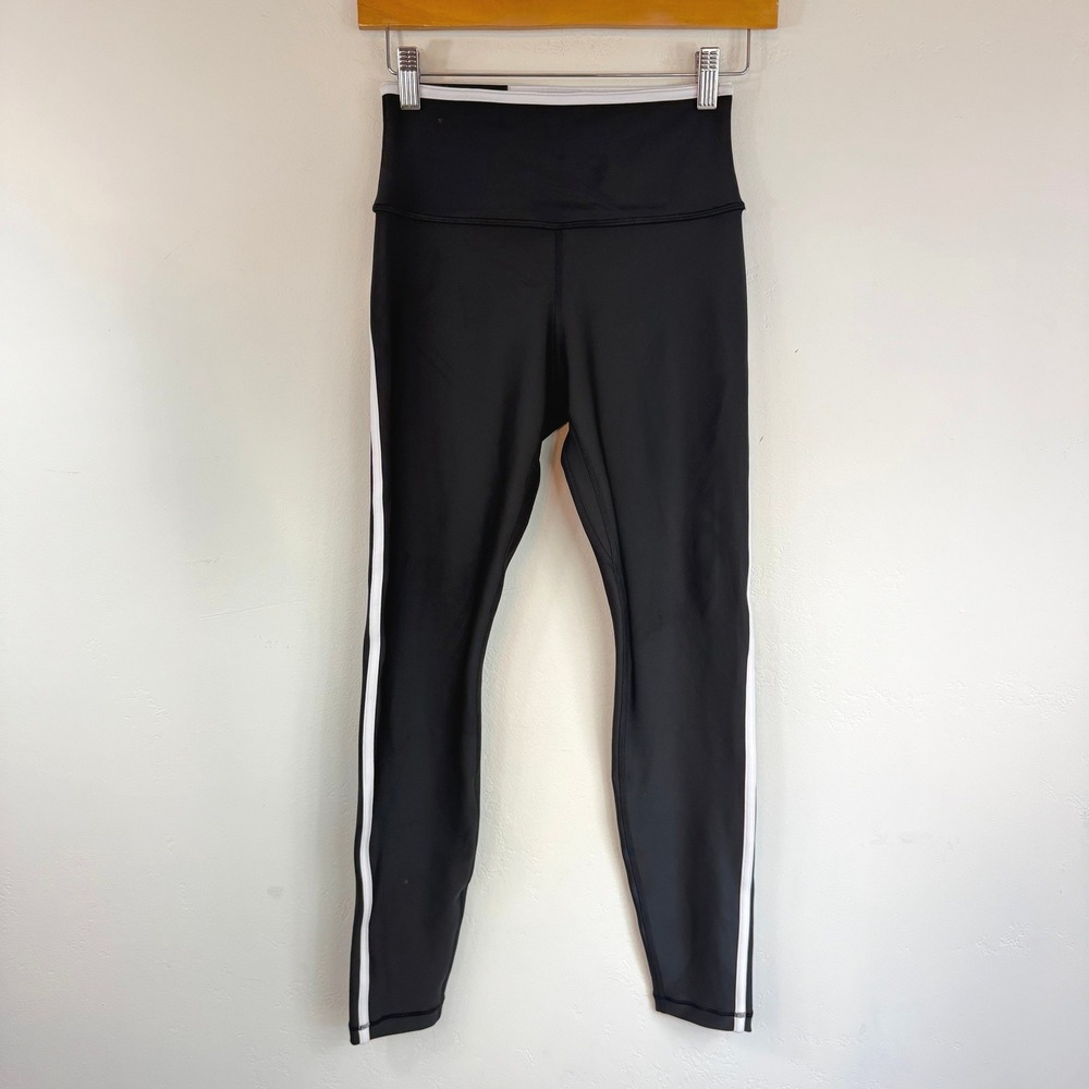NWT Aritzia Glotone Showup Hi-Rise Leggings Black White Sculpting Athleisure 4 - Picture 5 of 12